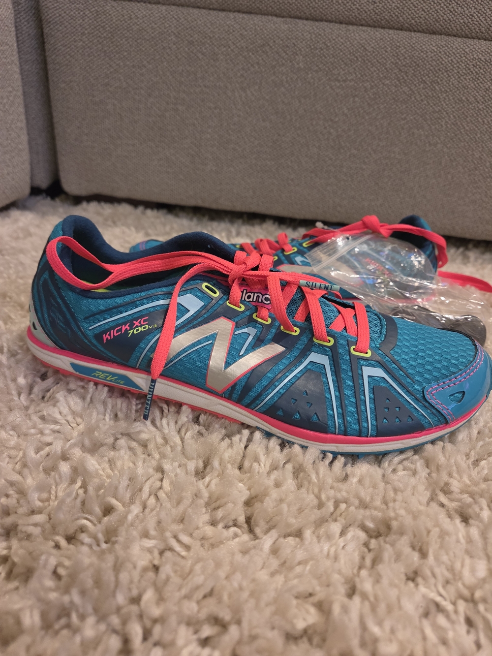 New Balance Kick XC 700v3